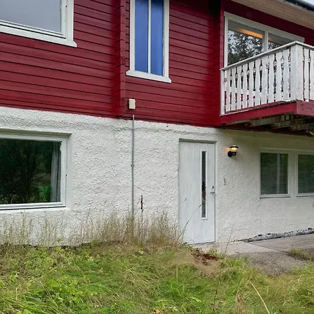 2 Bedroom Pet Friendly In Apartment *